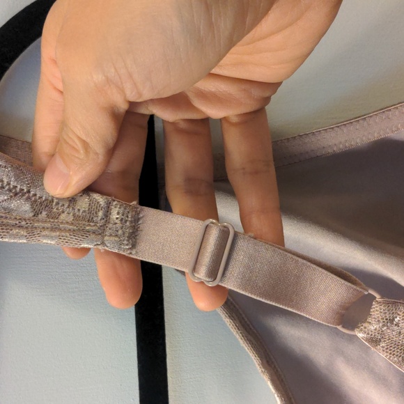 Comfortchoice Floral Lace Bra (no underwire or padding) EUC 38DD - Picture 7 of 12